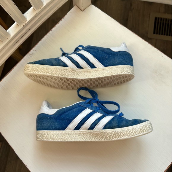 Adidas Gazelle Royal Blue and White Sneakers Size 3 - Picture 3 of 8